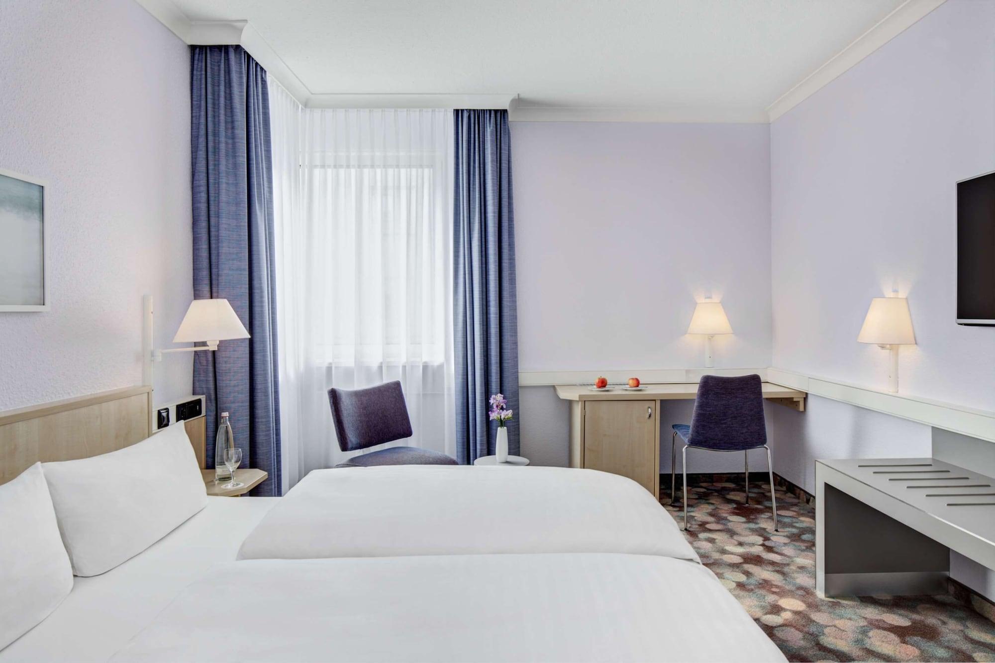 IntercityHotel Rostock Esterno foto