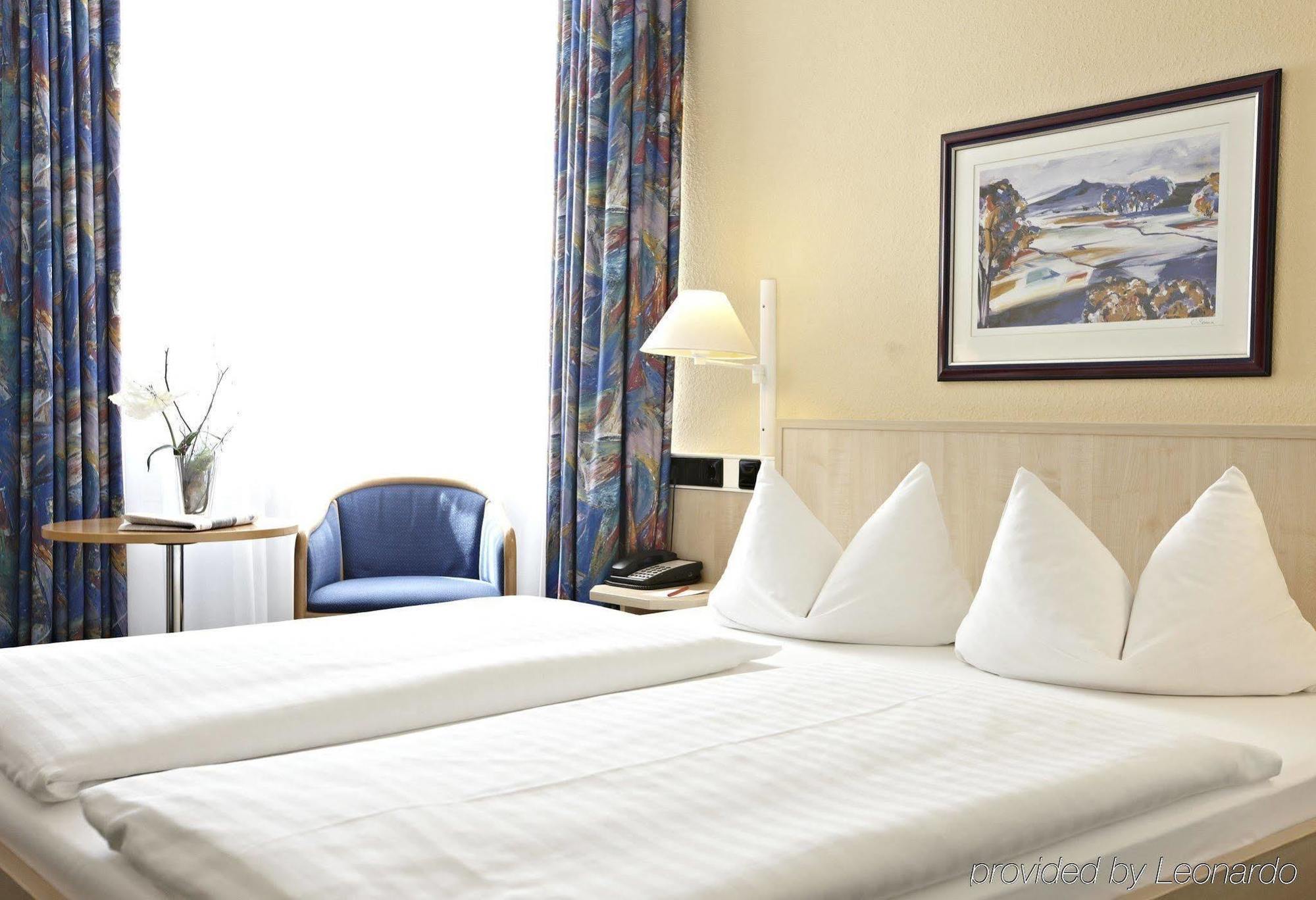 IntercityHotel Rostock Esterno foto
