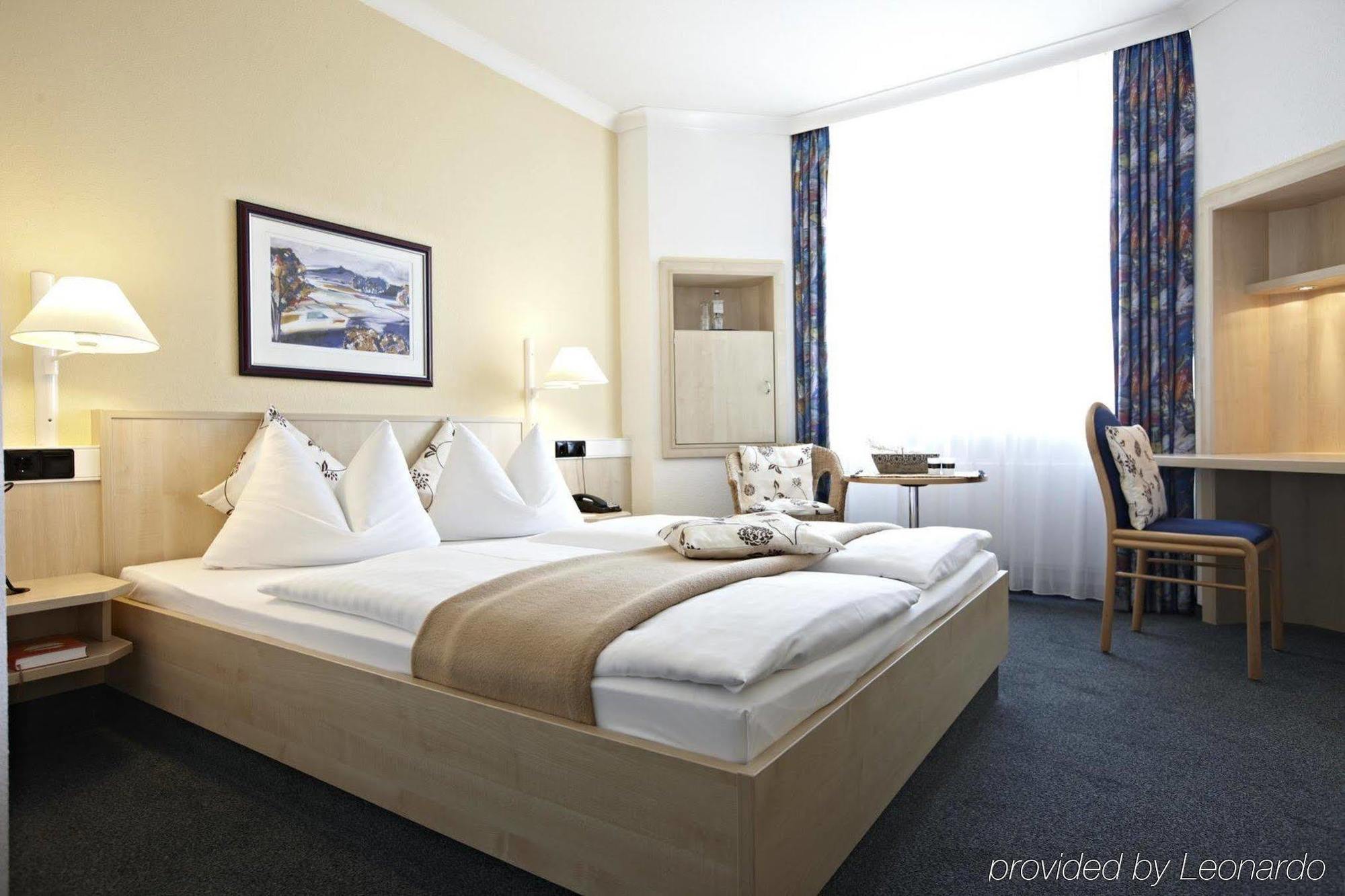 IntercityHotel Rostock Esterno foto