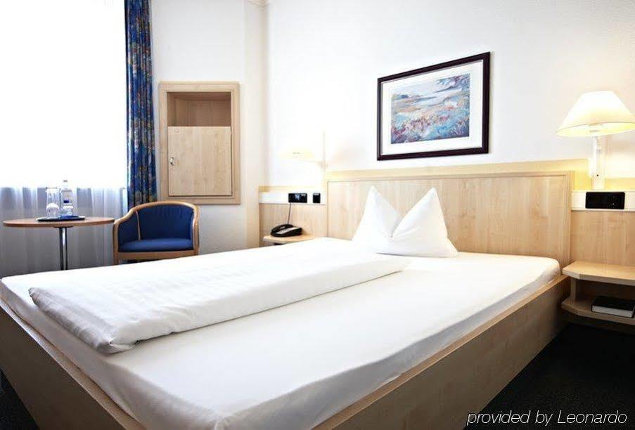 IntercityHotel Rostock Esterno foto